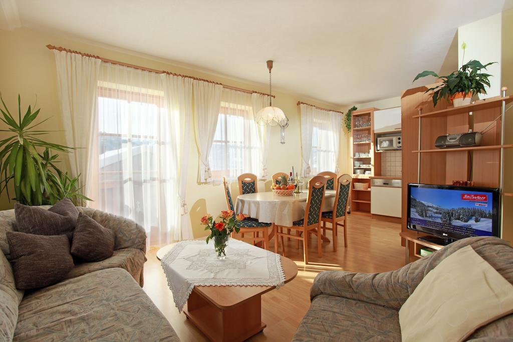 Appartement Irmgard Brixen im Thale Room photo